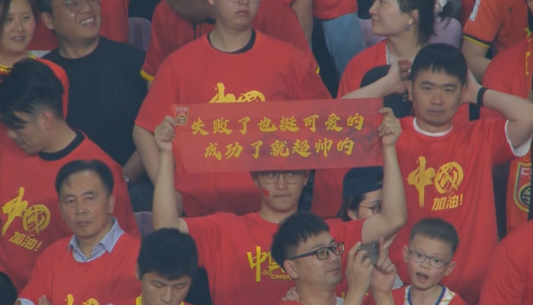 媒體人：國足為伊萬(wàn)保守付出巨大代價(jià)，爭4處絕對劣勢&喪失主動(dòng)權