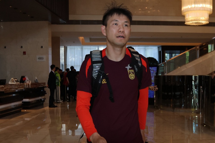 媒體人：如果李源一沒(méi)傷沒(méi)病，他落選名單在邏輯上講不出合理性